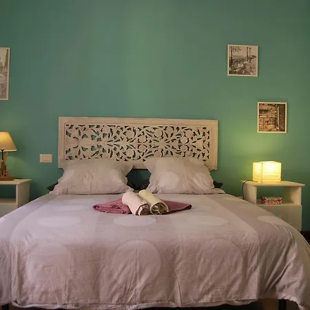 Spaccanapoli Bros. Bed & Breakfast *